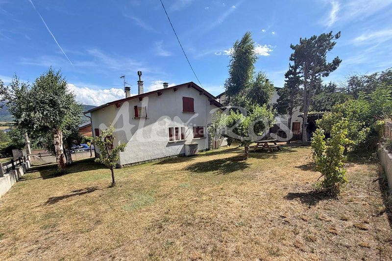 Foto 5b12f863-c5f3-41ac-b311-103f1aa08a81. Casa amb calefacció aparcament a Estavar