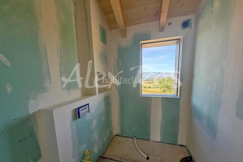 Foto 99f6d907-9421-42c8-ab22-11a0e5ec8482. Casa amb calefacció aparcament piscina a Das