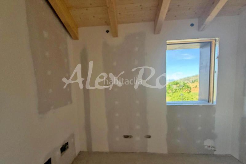 Foto d96629be-4edf-4ff1-9d58-1b9616ab29b2. Casa amb calefacció aparcament piscina a Das