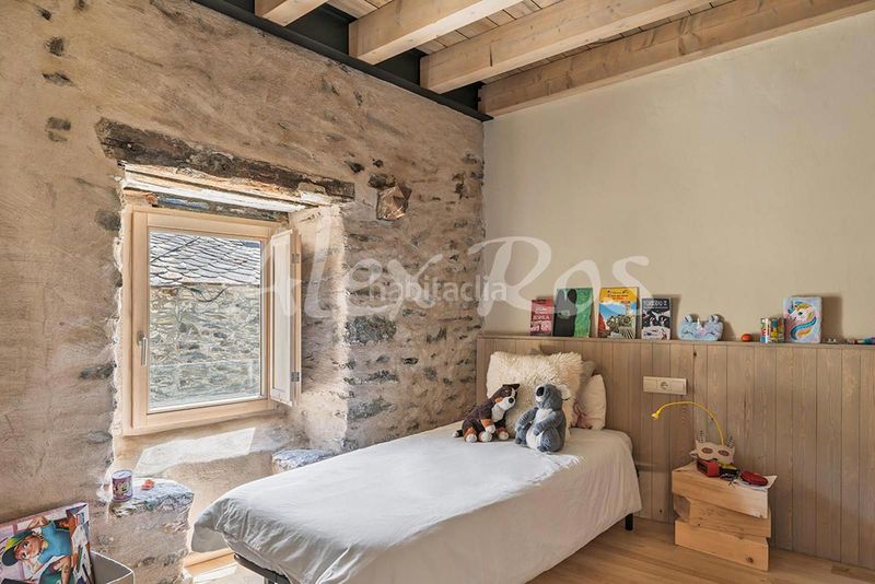 Foto 790b8e77-a96b-412b-9b3d-a632c617a4c6. Casa amb calefacció aparcament a Ger