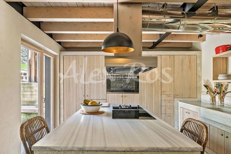 Foto cf8d0906-4f78-43e1-b18e-d3445274bb0f. Casa amb calefacció aparcament a Ger