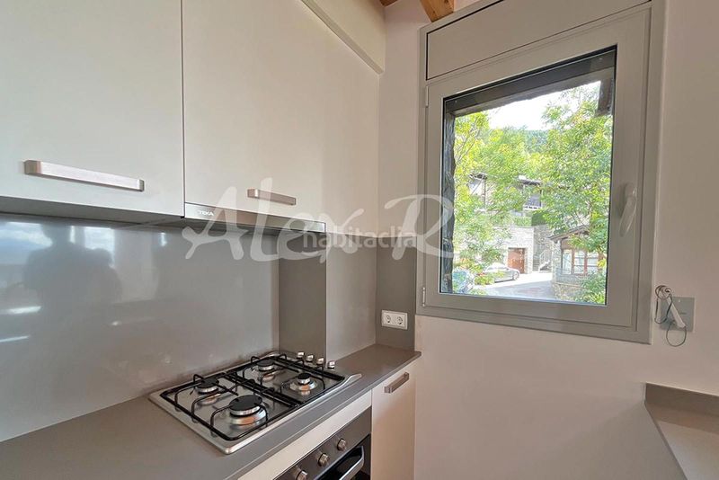 Foto a9c58347-da12-4759-acea-4ef745f1d762. Pis amb calefacció aparcament a Alp