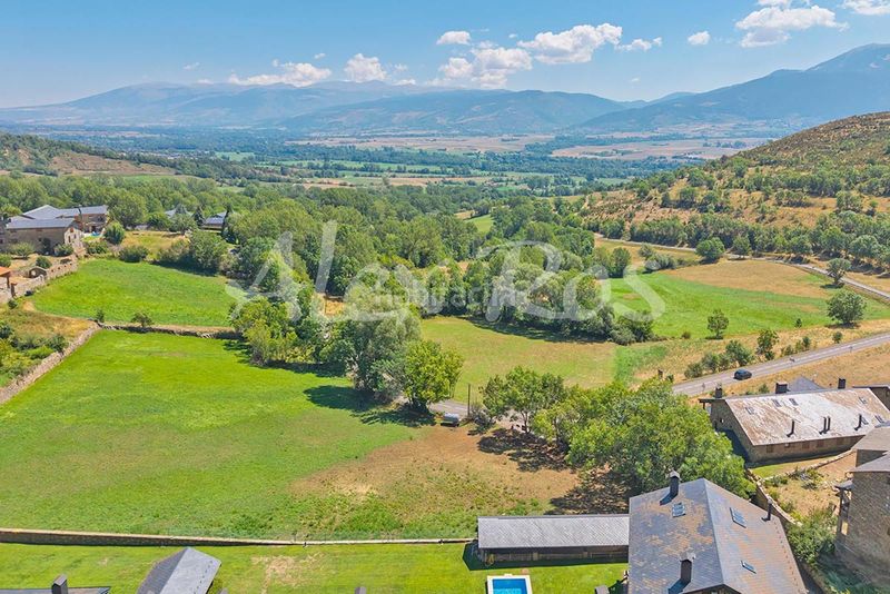 Foto 5143a678-d9ea-4567-8f88-49e8c1055eb2. Casa amb calefacció aparcament piscina a Isòvol