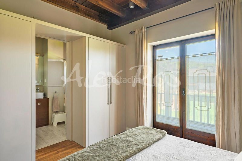 Foto a8b3a579-3715-4c92-b881-b1304a1fe904. Casa amb calefacció aparcament piscina a Isòvol