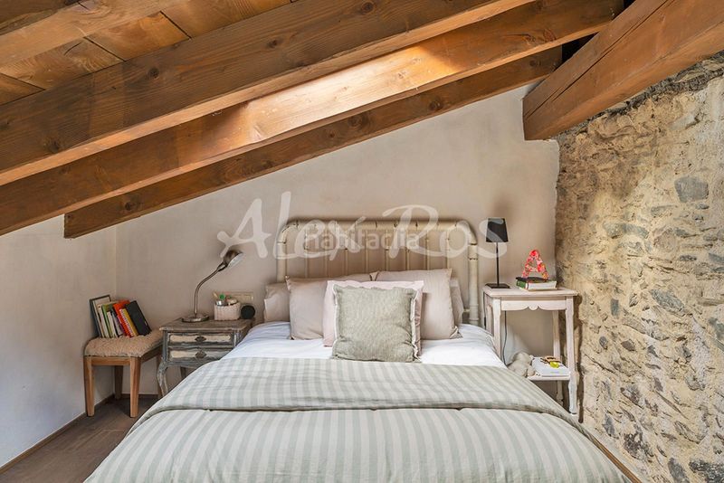 Foto f10d7d5e-6048-42f7-99c6-b3c89d36b2c9. Casa  en el centro en Ger