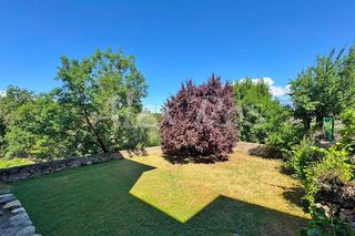 Penthouse  Castell. Ático en prats, chimenea, vistas, parking y trastero
