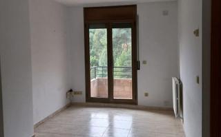 Appartement à Santa Coloma. Piso en venta en escàs