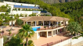 Casa in Callosa d´En Sarrià. Villa de lujo en altea