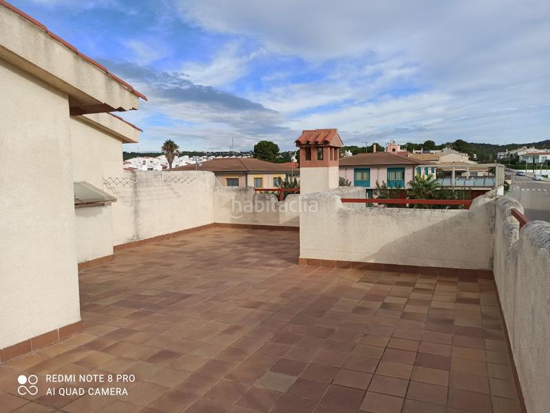 Foto 18c89162-b66c-4fc8-bca5-6dea8e6aba9d. Maison jumelée avec parking dans Cunit residencial Cunit