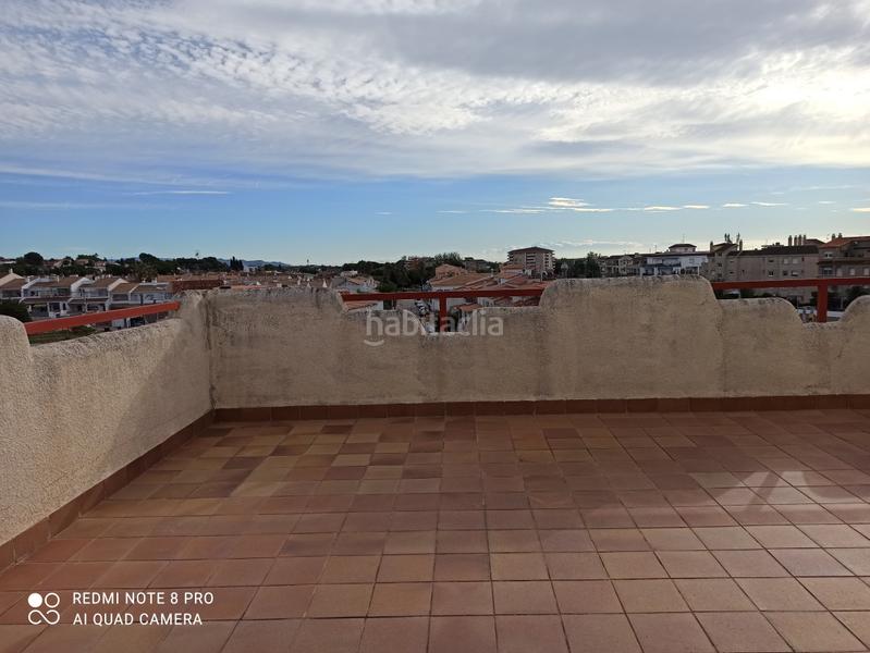 Foto 6cfa8aa9-e6dd-48c6-88a7-240e8aed6029. Maison jumelée avec parking dans Cunit residencial Cunit