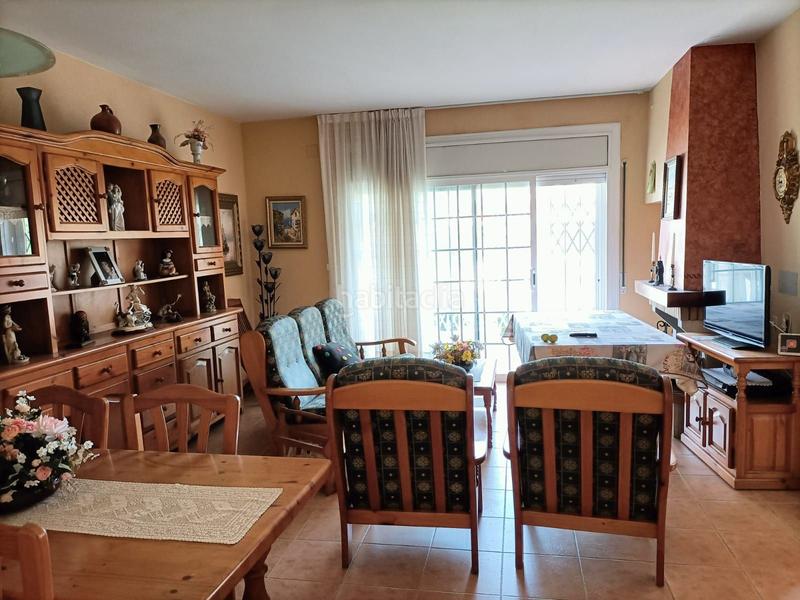 Foto ac71c918-1273-443e-a2e4-fb7fe202f3ee. Maison jumelée avec parking dans Cunit residencial Cunit