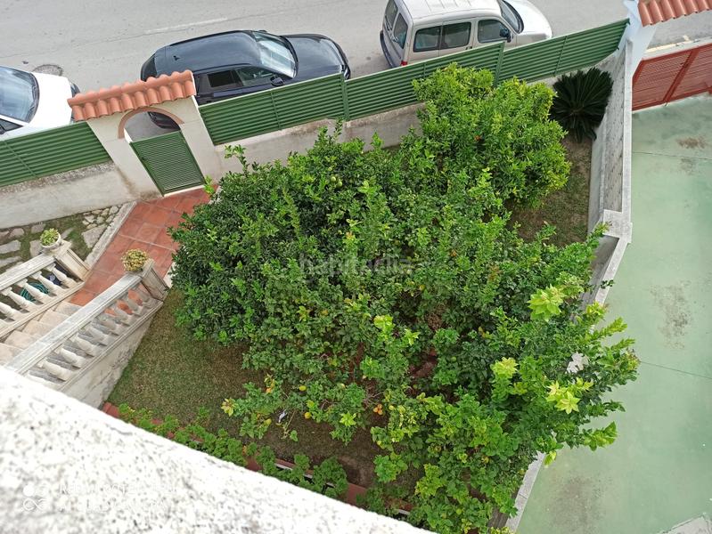 Foto bd8c8cfe-60a9-4691-a79f-e8525abcba60. Maison jumelée avec parking dans Cunit residencial Cunit