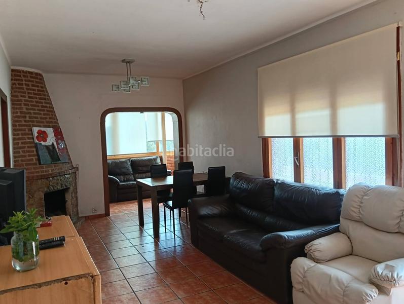 Foto 246a03a1-9fe6-43c1-9b4f-4a4da2ef456c. Casa amb xemeneia aparcament piscina a costa Cunit - els jardins - els rosers Cunit