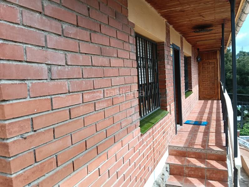 Foto 6af4276a-b5c1-4d89-8632-3fe1a83ce895. Casa amb xemeneia aparcament piscina a costa Cunit - els jardins - els rosers Cunit