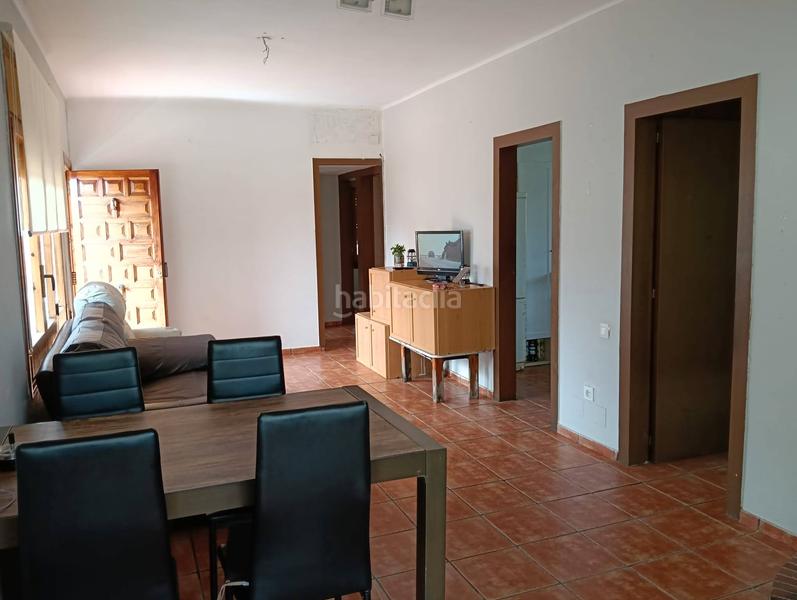 Foto ab00263f-ea9a-4cc6-bba2-6b0065df6a1b. Casa amb xemeneia aparcament piscina a costa Cunit - els jardins - els rosers Cunit