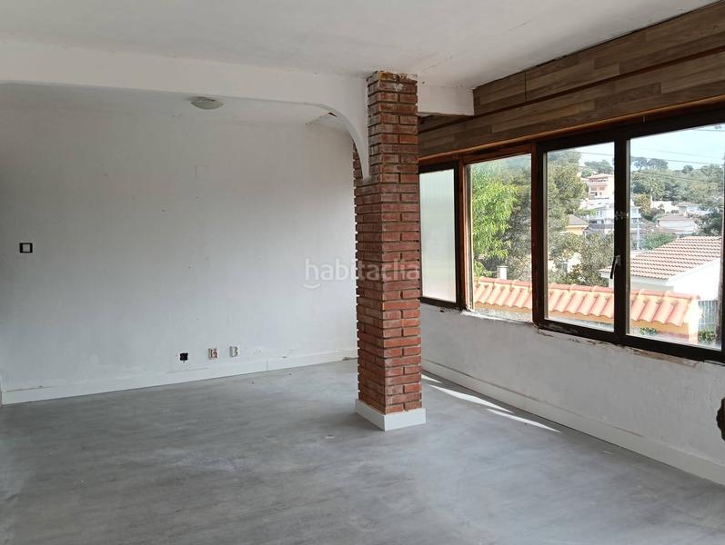 Foto bdd0b525-49a8-4e2c-ad2b-982662a92dee. Casa amb xemeneia aparcament piscina a costa Cunit - els jardins - els rosers Cunit