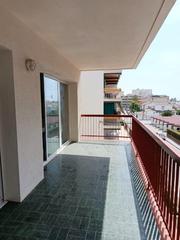 Lloguer Pis a Carrer de cubelles 21. Piso muy cerca de playa