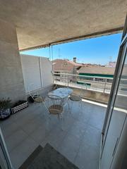 Miete Etagenwohnung  Carrer de pere romeu. Piso muy cerca de playa