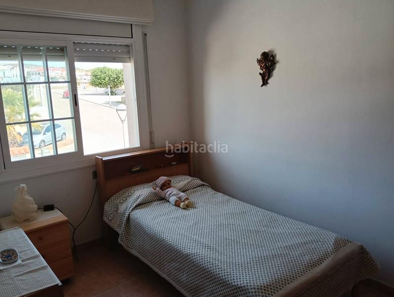 Foto 5acb1fb7-a797-4cd8-8b88-e199f9076214. Semi detached house with fireplace heating parking in Cunit