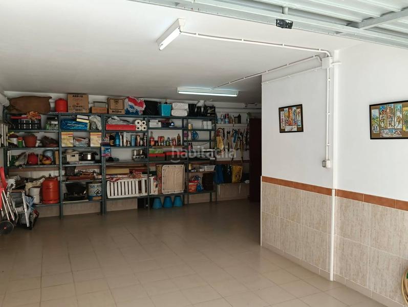 Foto cc447a52-7dca-4610-88fa-e7cef6749821. Semi detached house with fireplace heating parking in Cunit