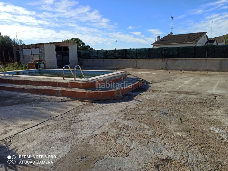 Foto 8a4f910a-f9da-4ecb-a2cd-45b7f117d513. Xalet amb aparcament piscina a costa Cunit - els jardins - els rosers Cunit