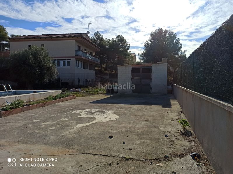 Foto e4da1153-5402-477f-8587-bacc19387894. Xalet amb aparcament piscina a costa Cunit - els jardins - els rosers Cunit