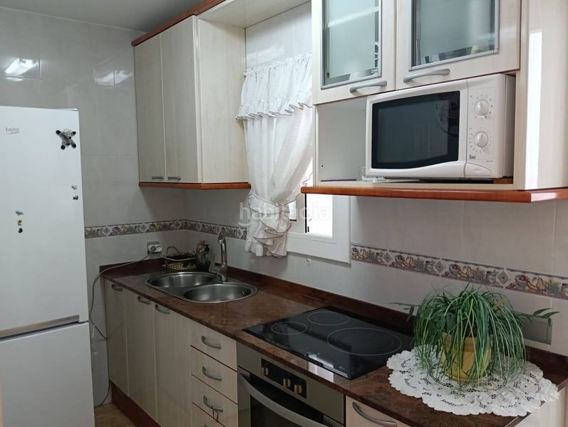 Foto 8c85c363-c361-4061-b6ed-a47396e8ae34. Lloguer pis amb xemeneia aparcament a Cunit residencial Cunit