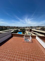 Miete Etagenwohnung  Rambla del prat. Apartamento con solarium privado