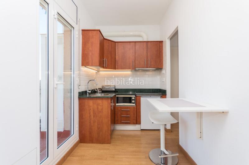 Foto 07e93a66-ead2-4ade-b338-df480297d0e6. Rent penthouse with heating in Barceloneta Barcelona