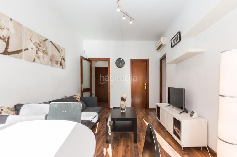 Foto bcd57f35-0553-488e-9f17-6898948a8723. Alquiler apartamento en Barceloneta Barcelona
