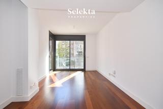 Appartement à Vila de Gràcia. Piso con terraza privada en plaça de les dones, gràcia  con plaz