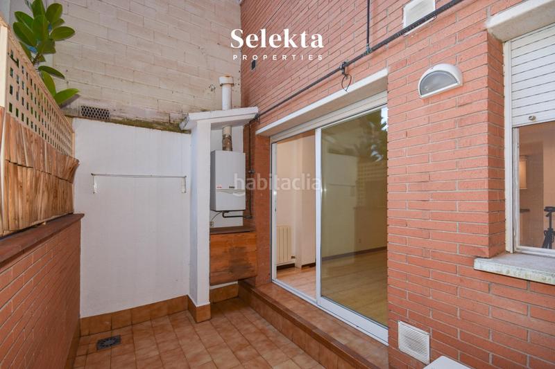 Foto 27f75f8e-3b2c-4ad2-a600-2c04323821f5. Apartament amb calefacció aparcament a El Camp d´en Grassot i Gràcia Nova Barcelona