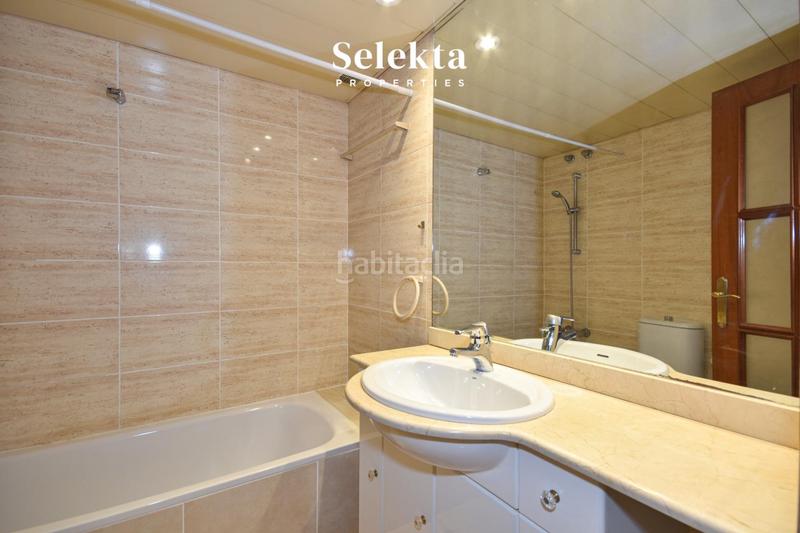 Foto d99adb81-9f49-43f9-8141-f35cebcffa49. Apartament amb calefacció aparcament a El Camp d´en Grassot i Gràcia Nova Barcelona