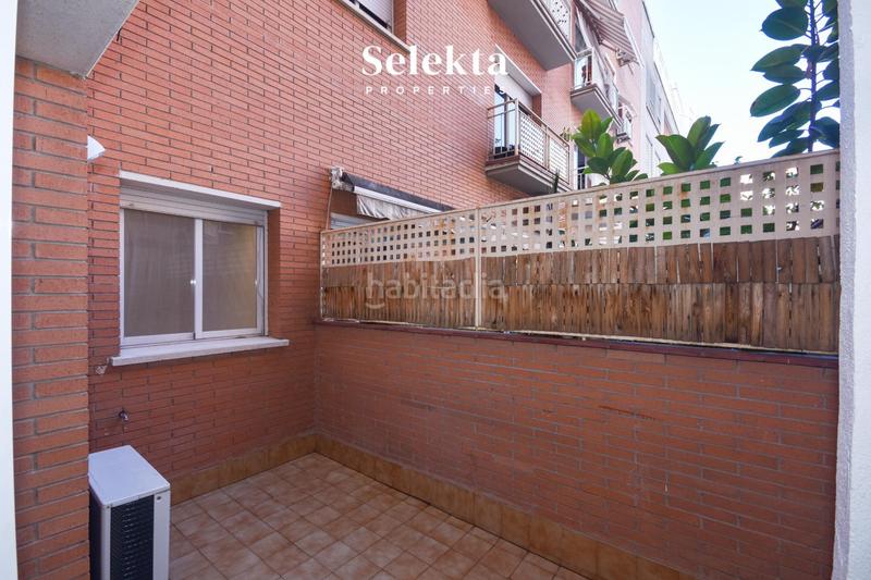 Foto f7f0d4d7-d486-4c62-90a8-ff2d25de0d53. Apartament amb calefacció aparcament a El Camp d´en Grassot i Gràcia Nova Barcelona