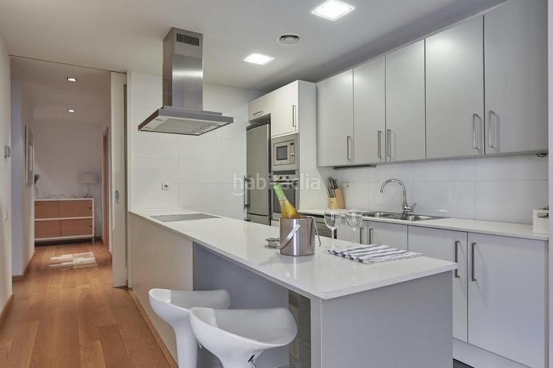 Foto 01e22f41-096b-45f6-a4d8-b667267edc19. Rent ground floor with heating pool in Provençals del Poblenou Barcelona