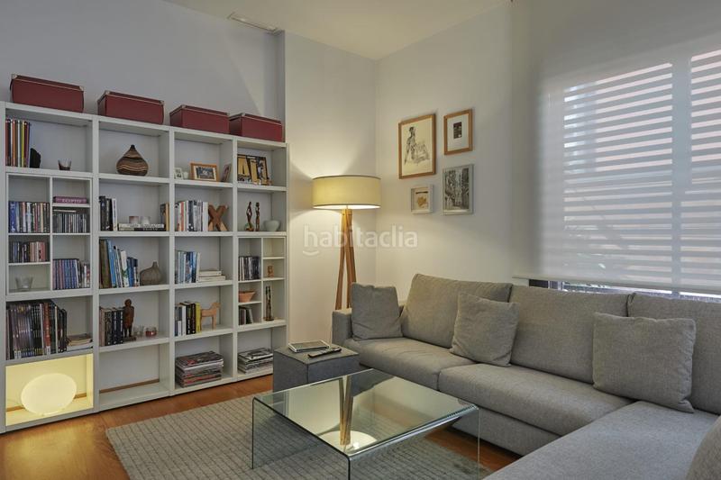 Foto 12476b15-91a7-4fe9-8300-3cc4933d7bfd. Rent ground floor with heating pool in Provençals del Poblenou Barcelona