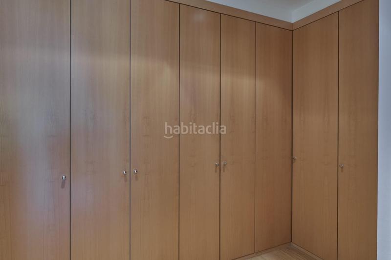 Foto 2fe5fa80-15fc-45e1-b4b1-f8a9c8001eff. Rent ground floor with heating pool in Provençals del Poblenou Barcelona