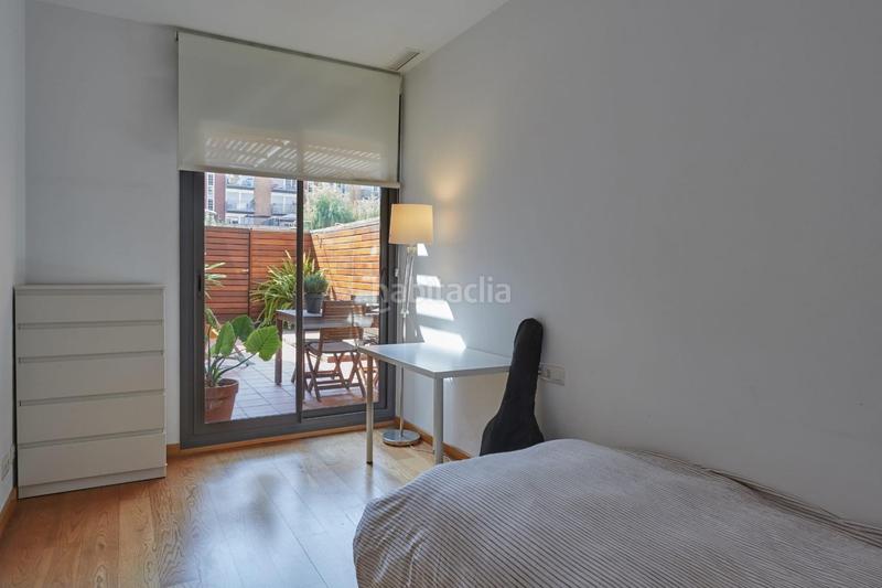 Foto 7f5d5faa-b055-4183-9b1f-f70501ab3210. Location rez-de-chaussée avec chauffage piscine dans Barcelona