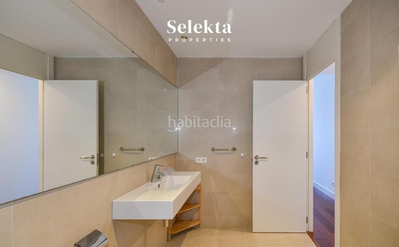 Foto 3d440a75-ee94-4b41-a7e9-c2570833c862. Appartamento con riscaldamento parcheggio in Vila de Gràcia Barcelona