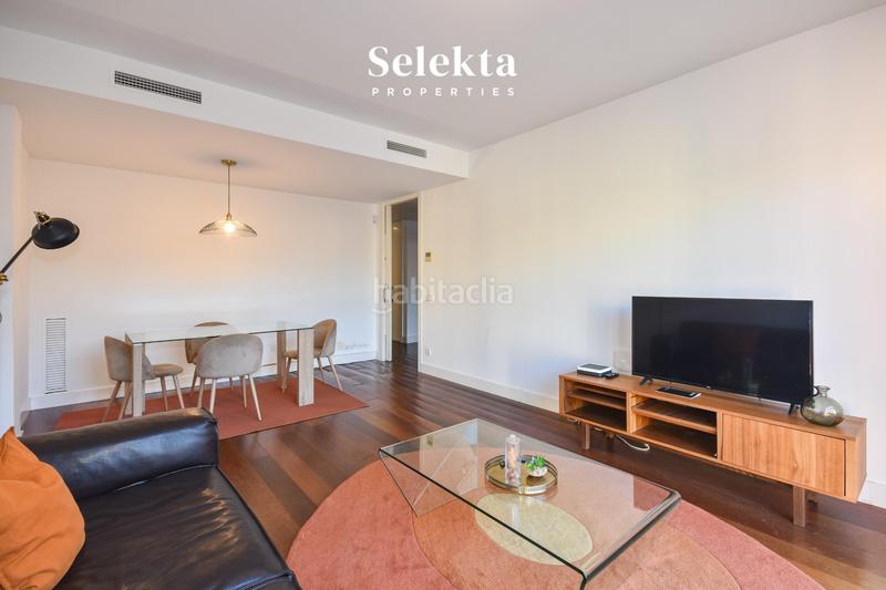 Foto d8ed96e1-04c3-43ce-92aa-9c6b73db5d87. Flat with heating parking in Vila de Gràcia Barcelona