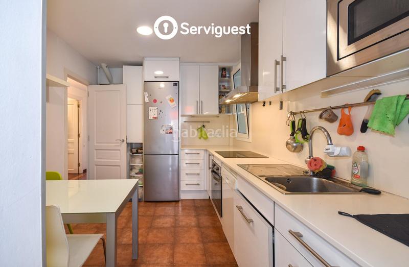 Foto 2607f100-3096-4698-b20c-0c344b28f362. Rent apartment with heating in Barri de les Corts Barcelona