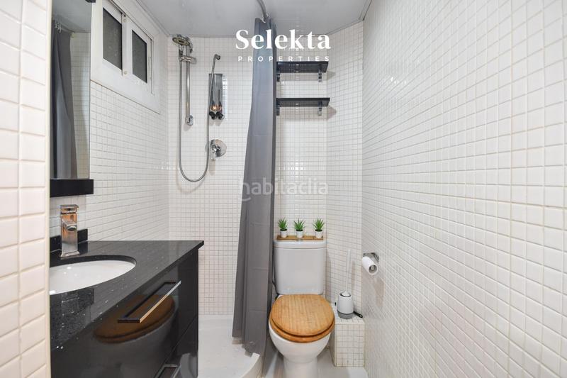 Foto 4ecfcd2f-744e-4429-a638-6b18fe341e1f. Rent flat in El Camp de l´Arpa del Clot Barcelona