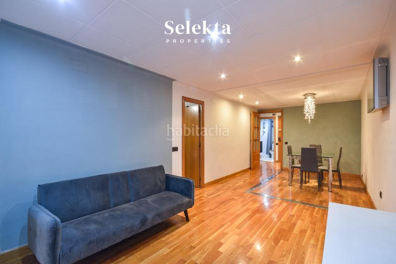 Foto 9663c76b-847d-4af0-a08f-fd64a9b22031. Rent flat in El Camp de l´Arpa del Clot Barcelona