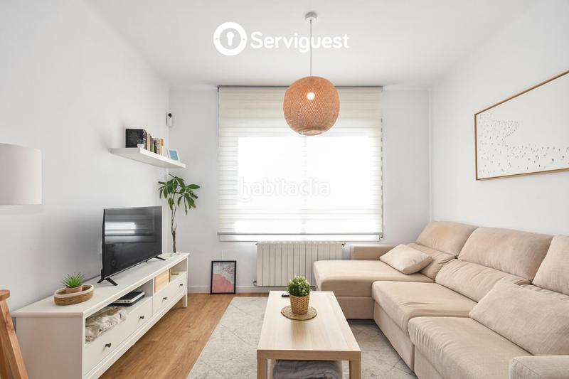 Foto 1636afd4-405d-47b2-9e93-98c64aad35e8. Rent apartment with heating in El Camp de l´Arpa del Clot Barcelona