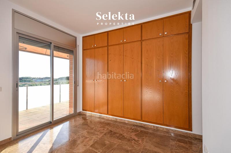 Foto 020e915b-fe02-49b7-8919-28c9b209d34f. Attico con parcheggio piscina in Gava Mar Gavà