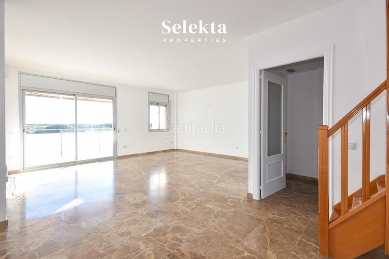 Foto 6f7bc3b6-d759-4c4b-b2f1-3efe4e2e0509. Attico con parcheggio piscina in Gava Mar Gavà