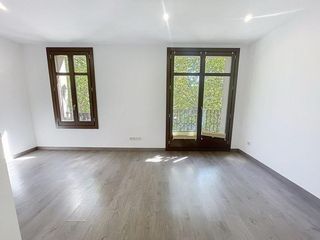 Flat  Avenida paral.lel. Luminoso piso en venta en parallel