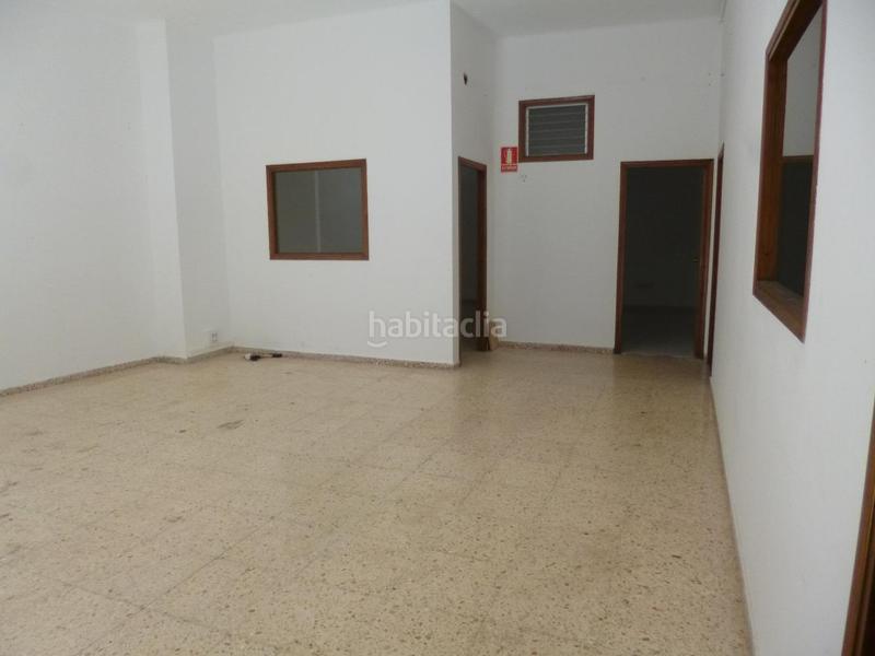 Foto 3b9d84fb-9476-4d3f-bc7d-2b2e18eb2ccc. Location local commercial dans Ferreries Tortosa