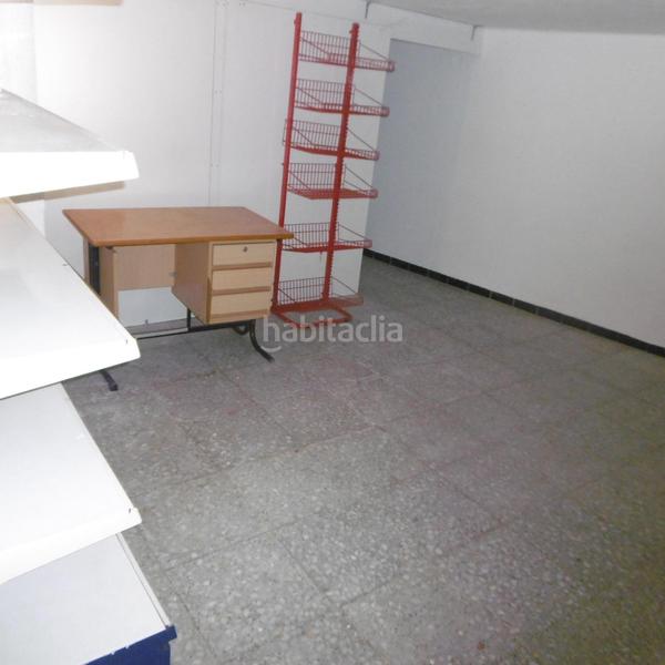Foto 2a8ffbe9-eb53-4ef8-a626-94a02bc3893f. Lloguer local comercial a Centre Tortosa