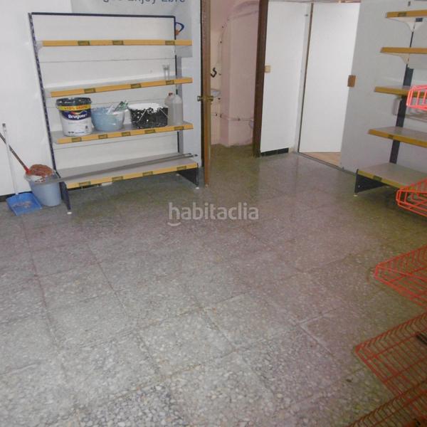 Foto 6c803322-9c2a-4e35-8547-71730cc2930f. Lloguer local comercial a Centre Tortosa